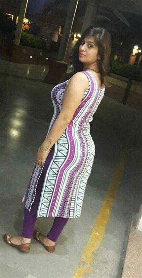 Desi Chubby Girl (28 pictures)